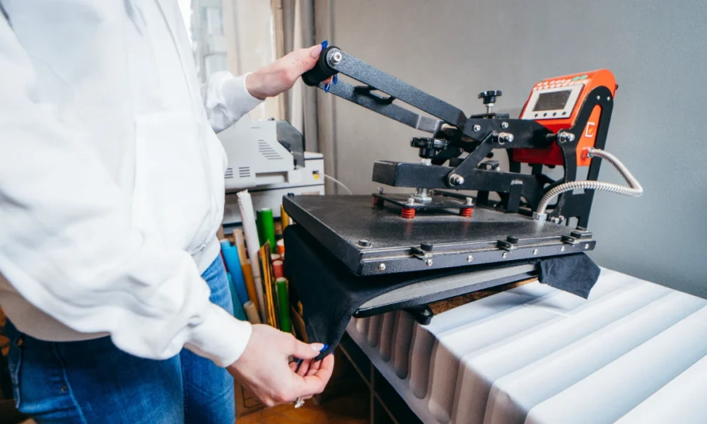 สั่งผลิตยูนิฟอร์มอย่างไรให้ได้ตรงแบบและตรงเวลา